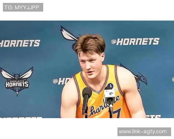 克尼佩尔表现出色助力球队胜利12投7中三分命中率高达55